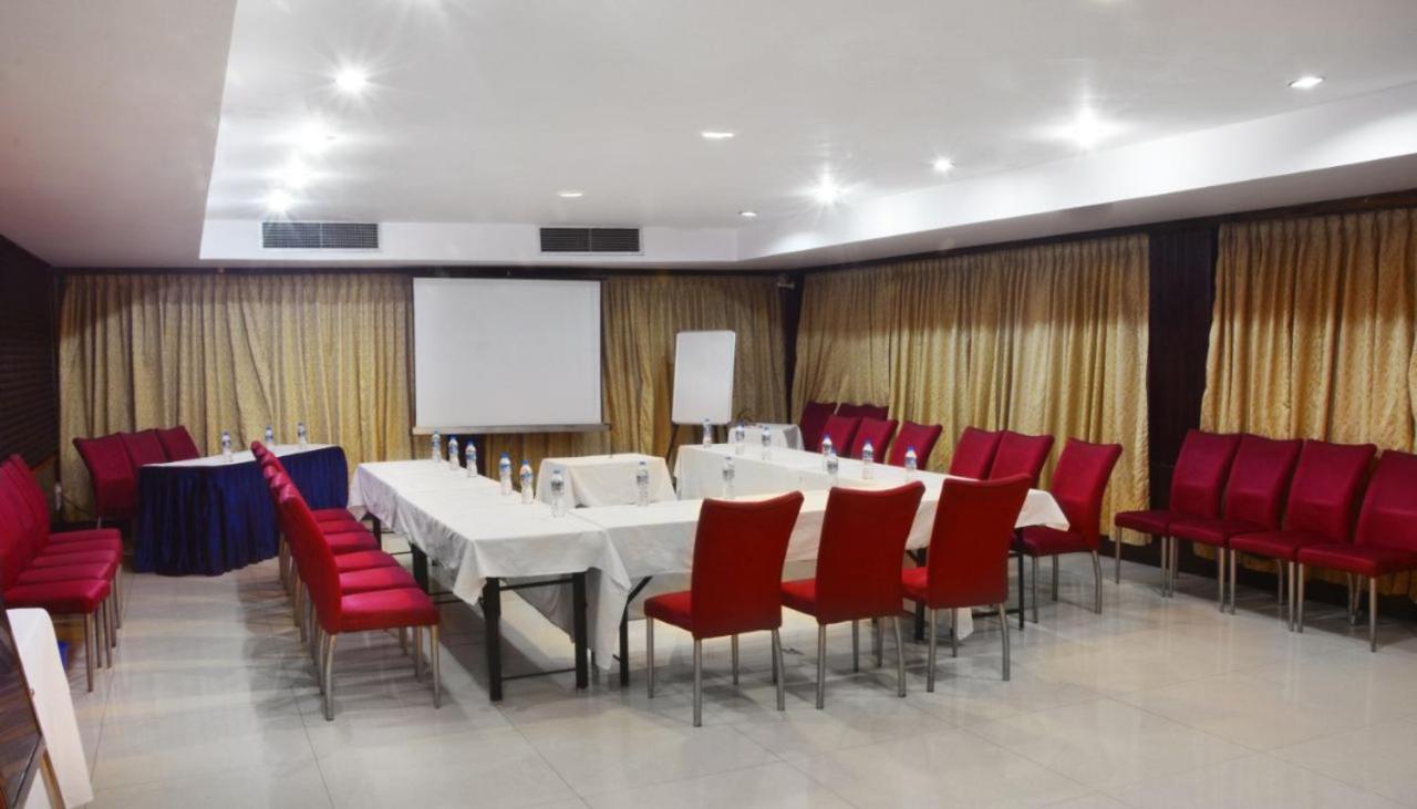 होटल Ashraya International Bangalore